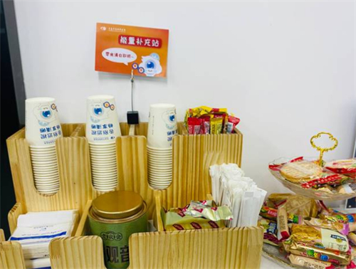 青岛华厦眼科等待区提供的小食