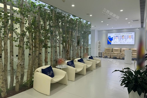 南京德牙口腔等候区图