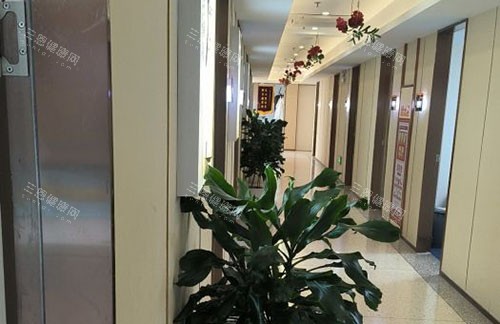 南通俪人连天美医疗美容走廊环境图