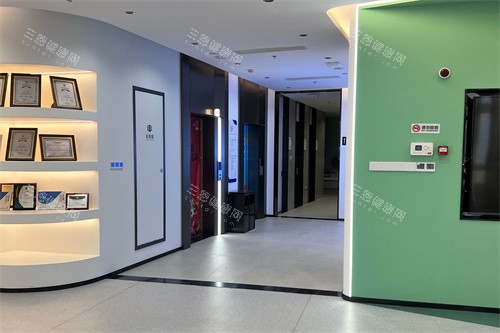宁波恒美口腔医院大厅通往诊区环境