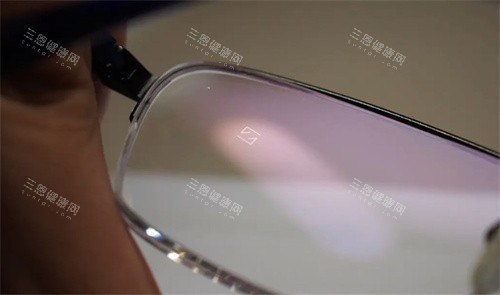 蔡司镜片防伪标识
