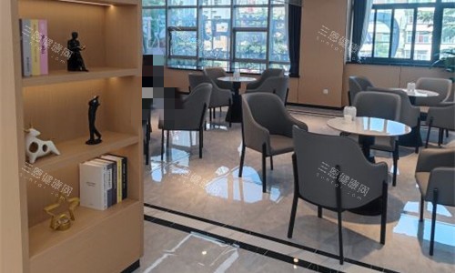 郑州中诺口腔医院休息区
