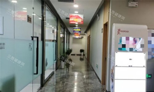 大连康贝佳口腔走廊图