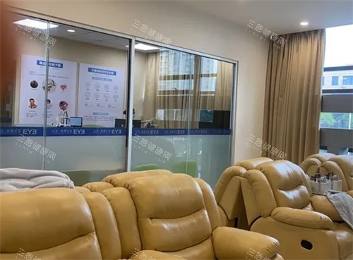 东莞爱尔眼科医院等待区