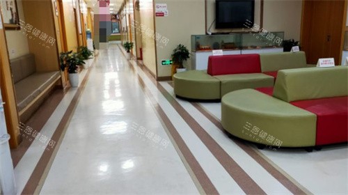 成都九龙医院私密科等待区