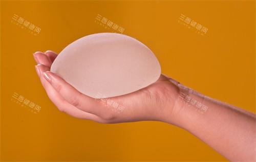 朱云隆胸医生口碑怎么样？众多整友分享真实体验，在不同隆胸场景下，朱医生技术出色结果佳！