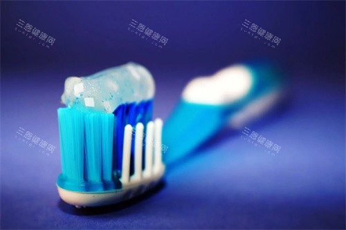 牙齿清洁宣传图
