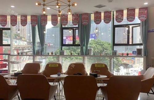 重庆8020口腔牙齿治疗等候区