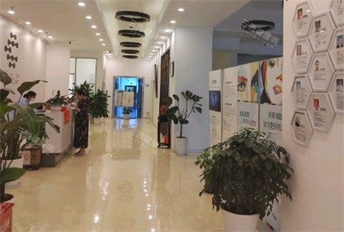 昆明青丝植发内部陈设