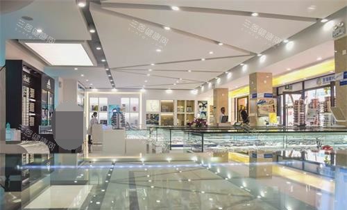 昆明普瑞眼科医院视光区