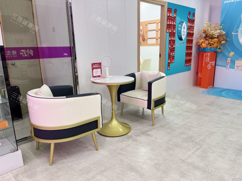 厦门修志夫整形大厅休息区