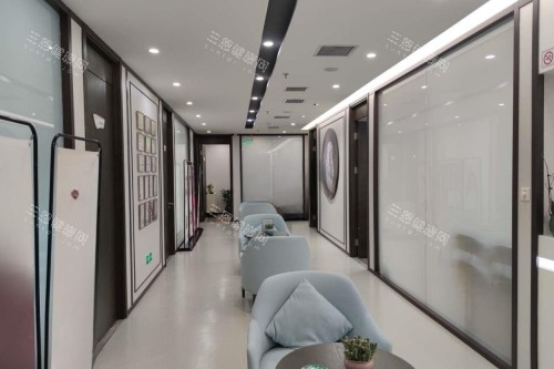 北京加减美整形候诊区