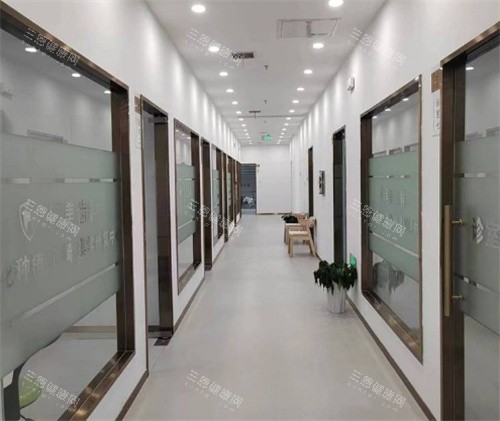 武汉固美口腔走廊环境 武汉固美口腔走廊环境