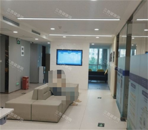 北京爱尔新力眼科等候区 北京爱尔新力眼科等候区