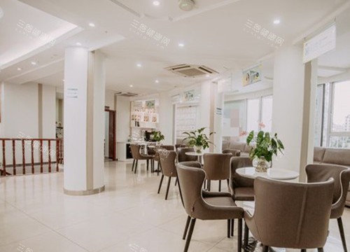 达州绮云口腔大厅环境示意图 达州绮云口腔大厅环境示意图