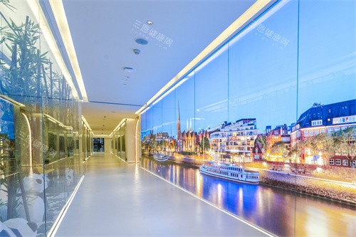 成都布莱梅联合口腔医院走廊环境