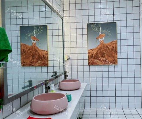 武汉仁爱时光整形的洗漱区