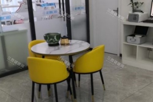 长春正德口腔候诊区 长春正德口腔候诊区