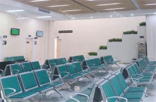 广东河源光明眼科等候区