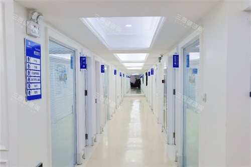 石家庄麦迪格眼科医院正规吗？做全飞秒手术技术可靠的正规眼科医院！