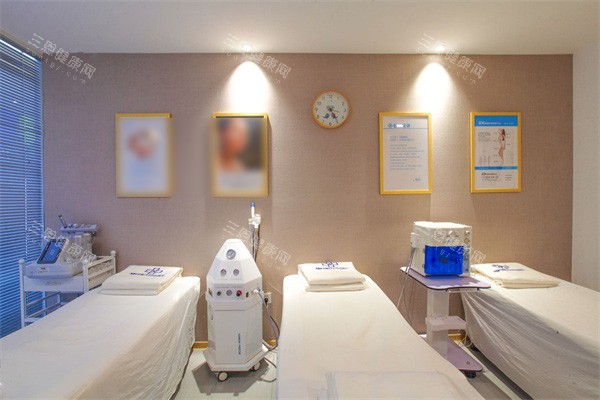 濮阳李伟医疗美容治疗室