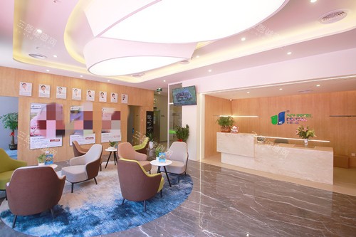 中山松鼠口腔三乡店候诊区 中山松鼠口腔三乡店候诊区