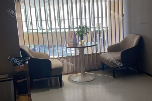 厦门登特口腔候诊区 厦门登特口腔候诊区