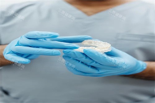 牙齿模型示意宣传