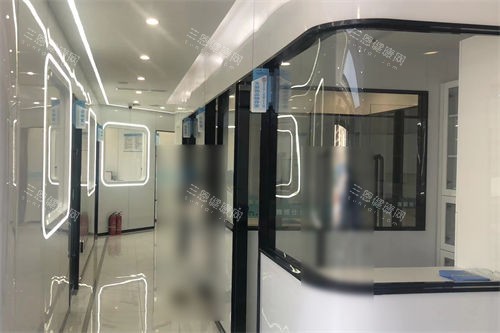 拉萨雅博仕口腔堆龙区店诊疗区环境