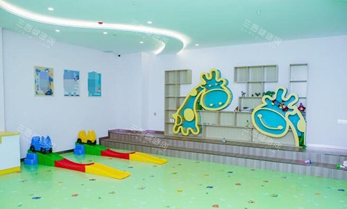 揭阳牙博士口腔儿童活动区