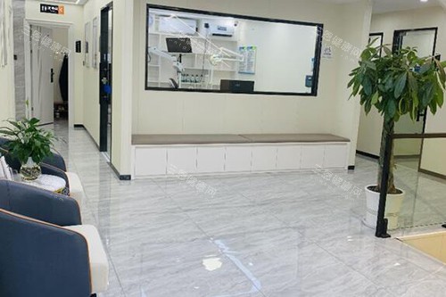 茂名佰年口腔大厅图