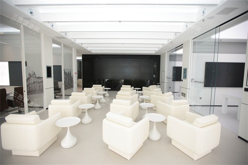 鞍山德立联合口腔大堂