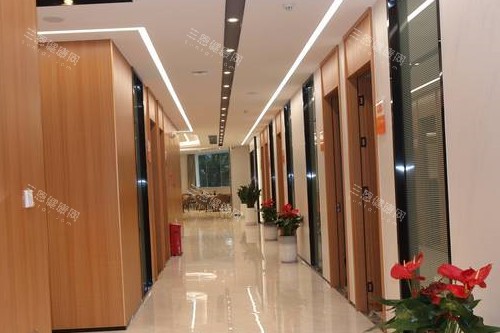 江门简牙口腔走廊图