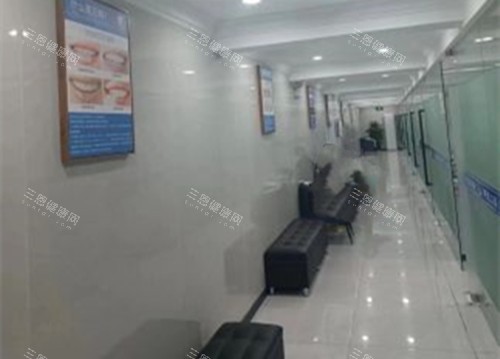 上海明珠医院口腔科内部过道环境