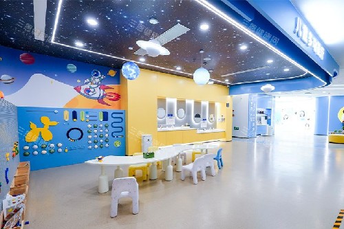 宁波鼎植口腔医院(江北总院)儿牙候诊区