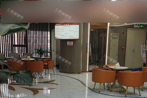 六盘水好佰年口腔（地中海总院）大厅图