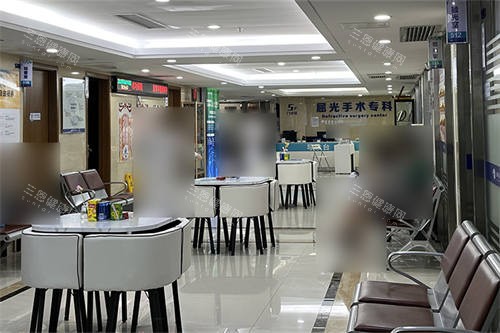 深圳华厦眼科医院屈光手术专科大厅