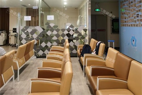 深圳新安希玛林顺潮眼科医院休息区 深圳新安希玛林顺潮眼科医院休息区