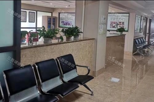 成都友谊医院疤痕科候诊区 成都友谊医院疤痕科候诊区